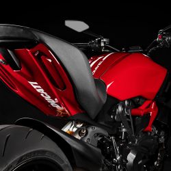 Ducati-Diavel1260-02.jpg